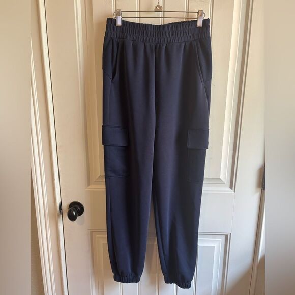 ( SOLD) EVEREVE Ari Jogger pant Navy blue Tapered Leg cargo pockets High Risee - Picture 6 of 13